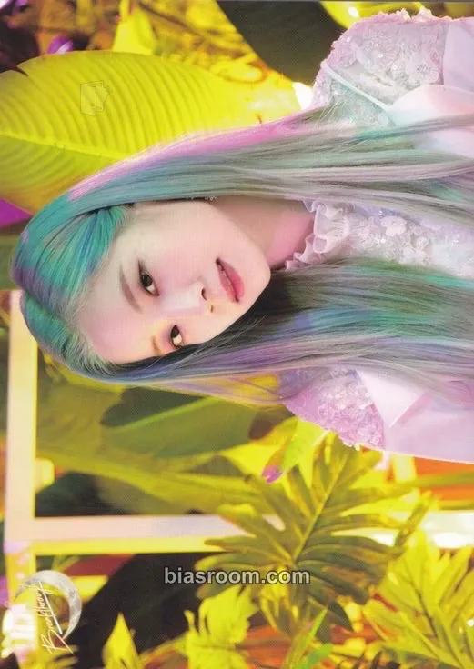 Dahyun Breakthrough Photocard - TWICE - TWICE K-pop photocard
