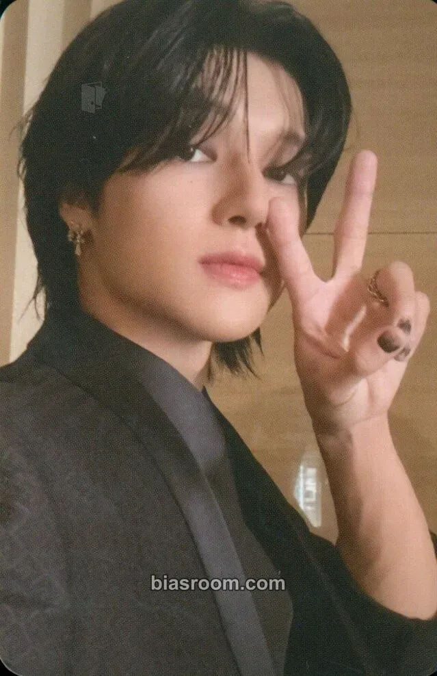 Wooyoung POP-UP: GOLDEN HOUR : Part.2 (Soundwave) Photocard - ATEEZ - ATEEZ K-pop photocard