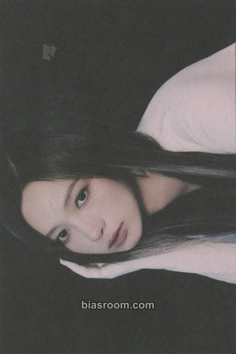 Huh Jiwon Cherry Dash Photocard - Cherry Bullet - Cherry Bullet K-pop photocard