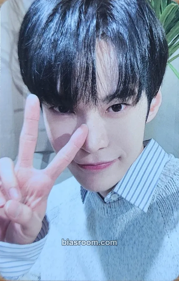 Doyoung Perfume (DJJ unit) Photocard - NCT - NCT K-pop photocard