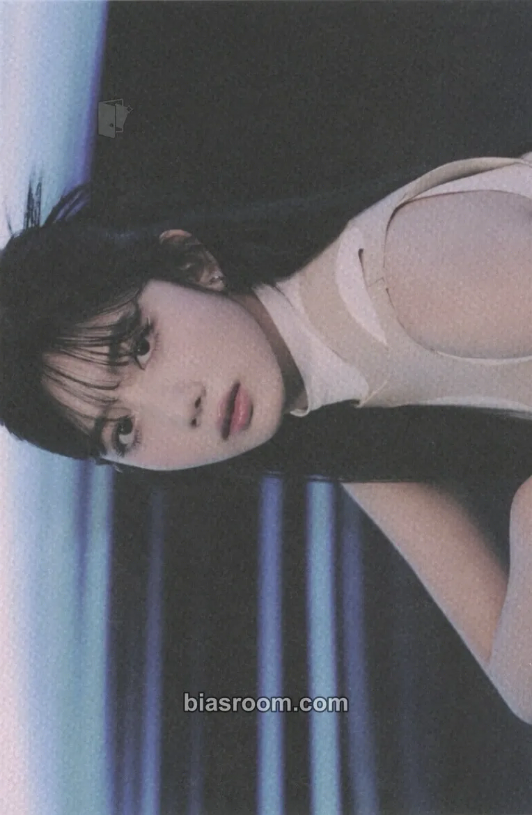 Yuju Cherry Dash Photocard - Cherry Bullet - Cherry Bullet K-pop photocard