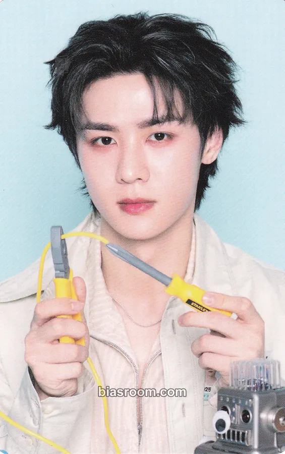 Kun 2025 Season's Greeting Photocard - WayV - WayV K-pop photocard