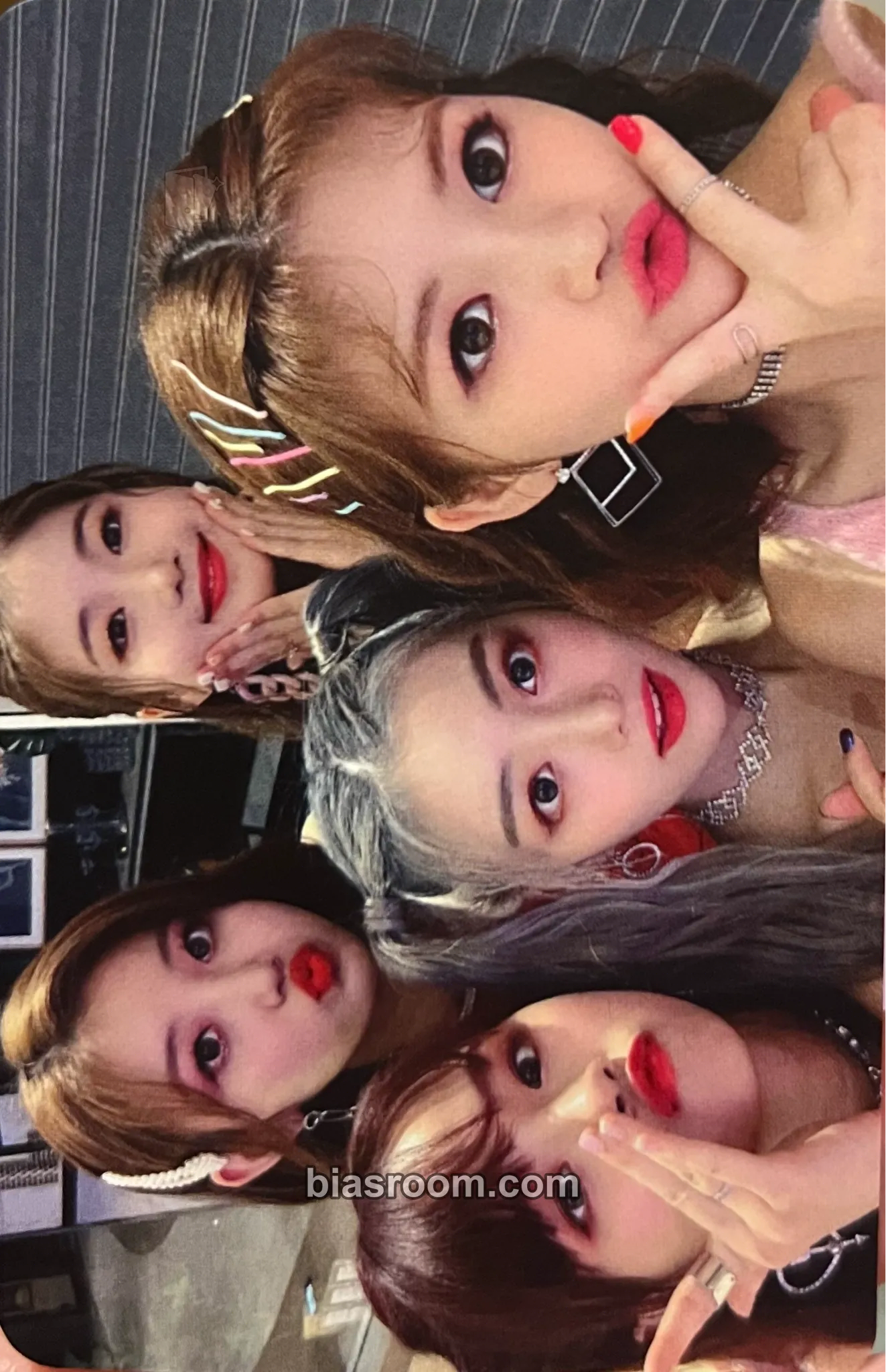 IKYK Photocard - SATURDAY - SATURDAY K-pop photocard
