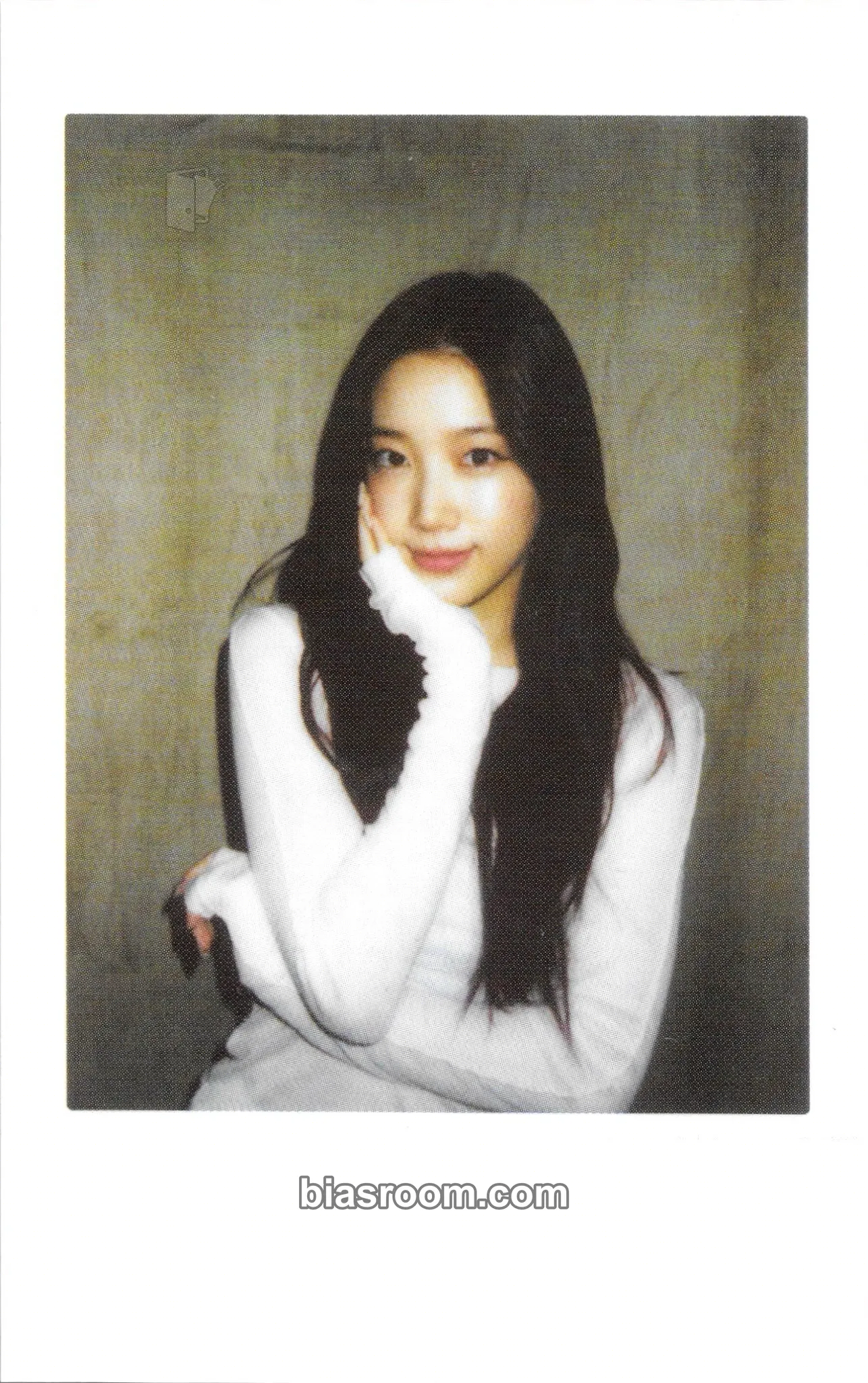 Kazuha EASY Photocard - LE SSERAFIM - LE SSERAFIM K-pop photocard