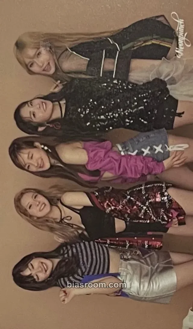 NeonPunch - Moonlight Album album photocard