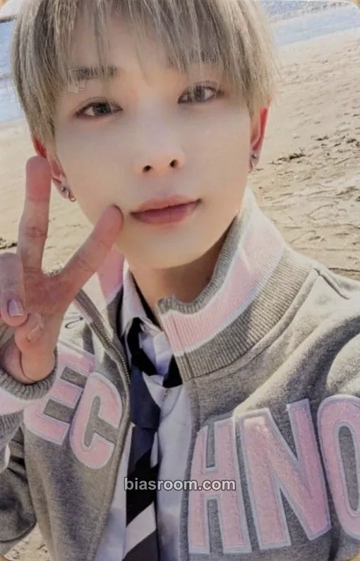 Harua Dicon issue N°28 Photocard - &TEAM - &TEAM K-pop photocard