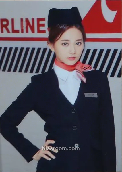 Tzuyu 2019 Japan Season's Greetings "TWICE AIRLINES" Photocard - TWICE - TWICE K-pop photocard