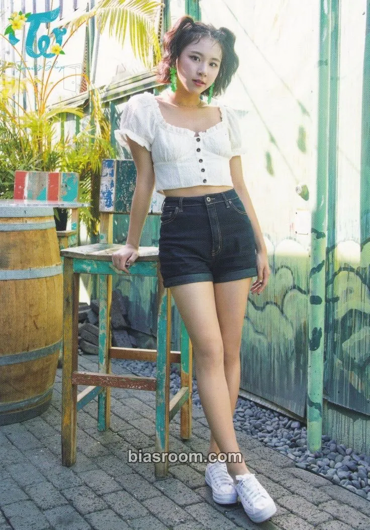 Chaeyoung Twaii’s Shop Pop-Up Store Photocard - TWICE - TWICE K-pop photocard