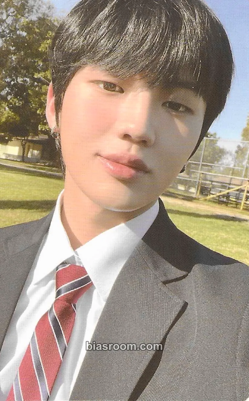 Junhyeok LOVE NEVER DIES Photocard - TNX - TNX K-pop photocard