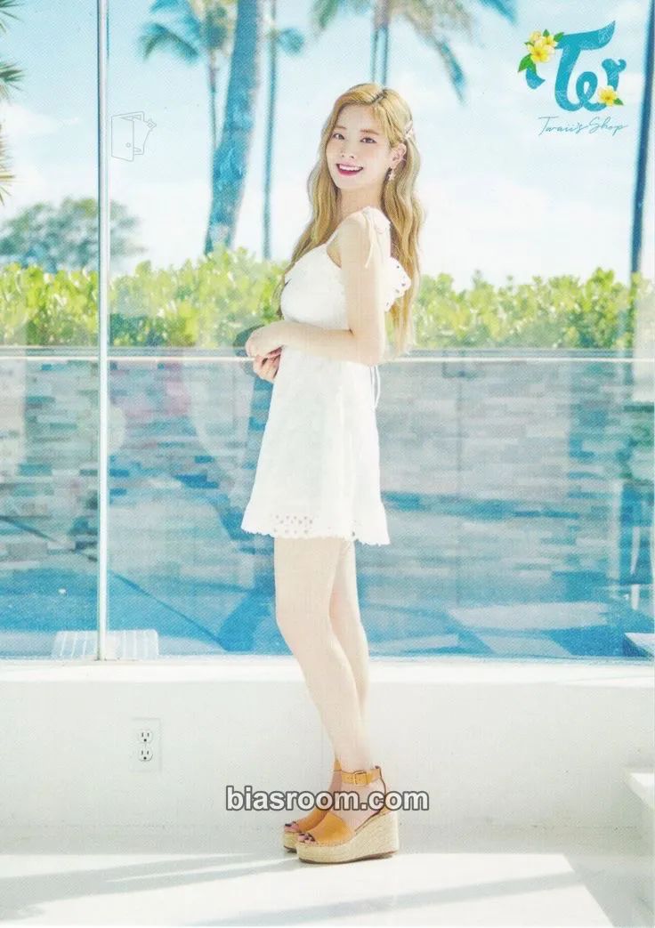 Dahyun Twaii’s Shop Pop-Up Store Photocard - TWICE - TWICE K-pop photocard