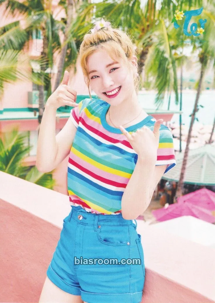 Dahyun Twaii’s Shop Pop-Up Store Photocard - TWICE - TWICE K-pop photocard