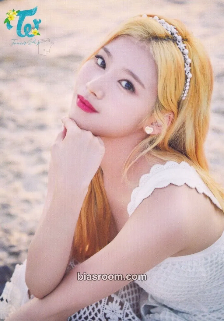 Sana Twaii’s Shop Pop-Up Store Photocard - TWICE - TWICE K-pop photocard