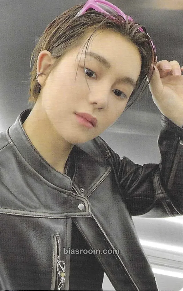 TNX - Hyunsoo - Boyhood Album album photocard deja vu version