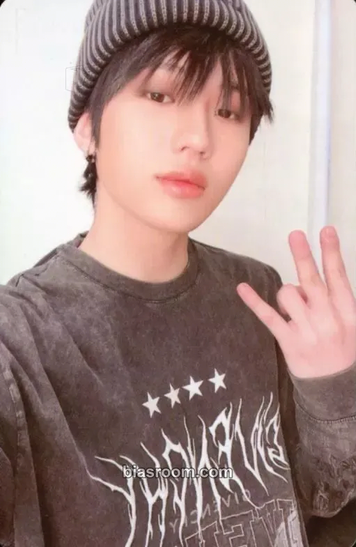 Junhyeok LOVE NEVER DIES Photocard - TNX - TNX K-pop photocard