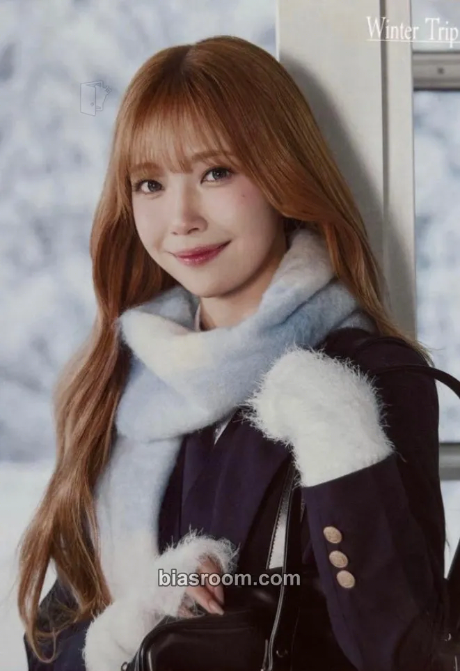 Mayuka NiziU JYP JAPAN POPUP STORE 2025 “winter trip” Photocard - NiziU - NiziU K-pop photocard
