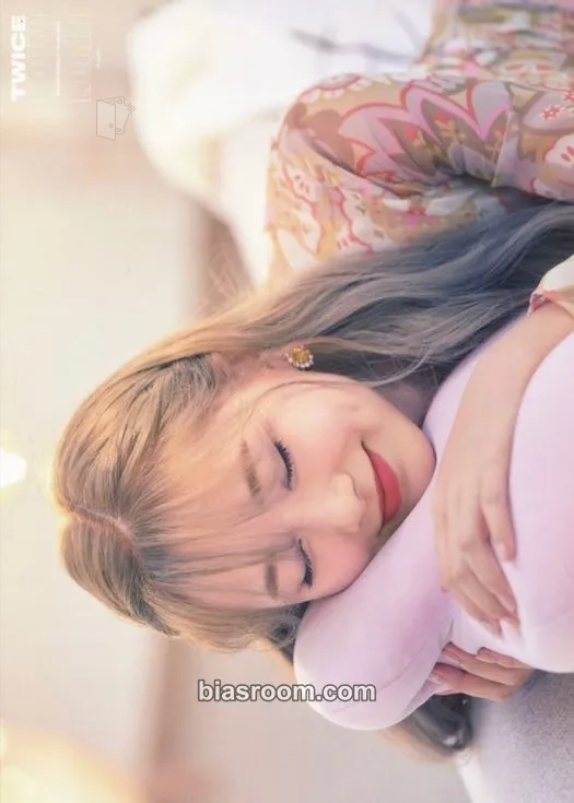 Tzuyu TWICE 3rd World Tour TWICELIGHTS Photocard - TWICE - TWICE K-pop photocard