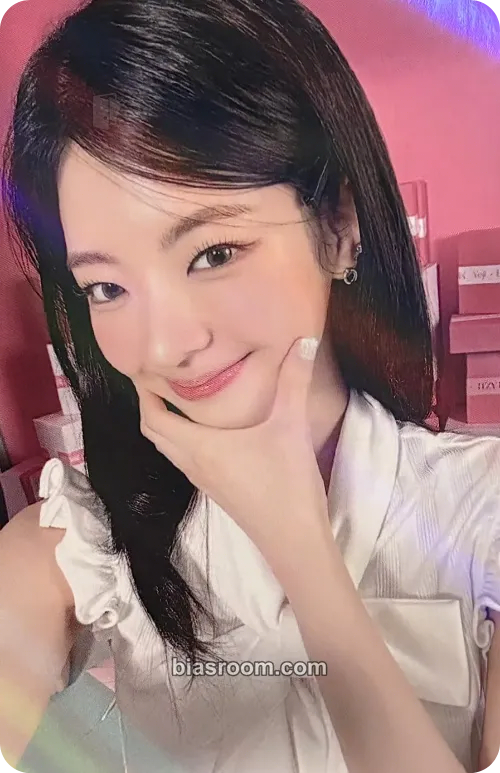 Lia 2026: Best Friends Forever Season's Greetings Photocard - ITZY - ITZY K-pop photocard