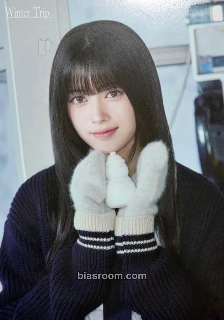 Rima NiziU JYP JAPAN POPUP STORE 2025 “winter trip” Photocard - NiziU - NiziU K-pop photocard