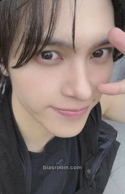 Hendery Eternal White Photocard - WayV - WayV K-pop photocard