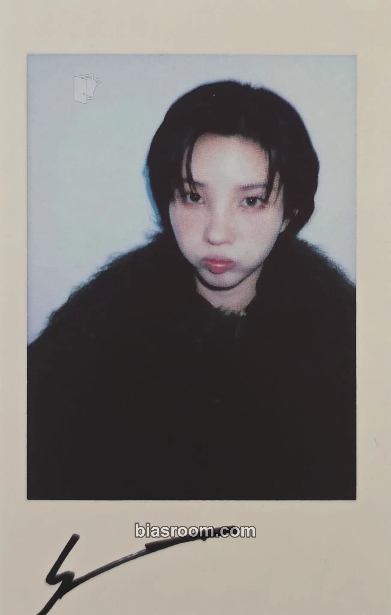Soyeon CHIC Magazine Photocard - i-dle - i-dle K-pop photocard