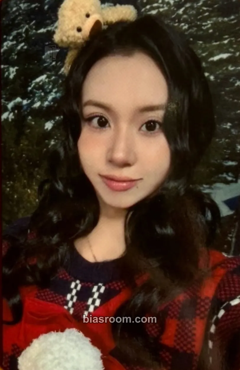 Chaeyoung 2025 JYP JAPAN POP-UP "Holiday Morning" Photocard - TWICE - TWICE K-pop photocard
