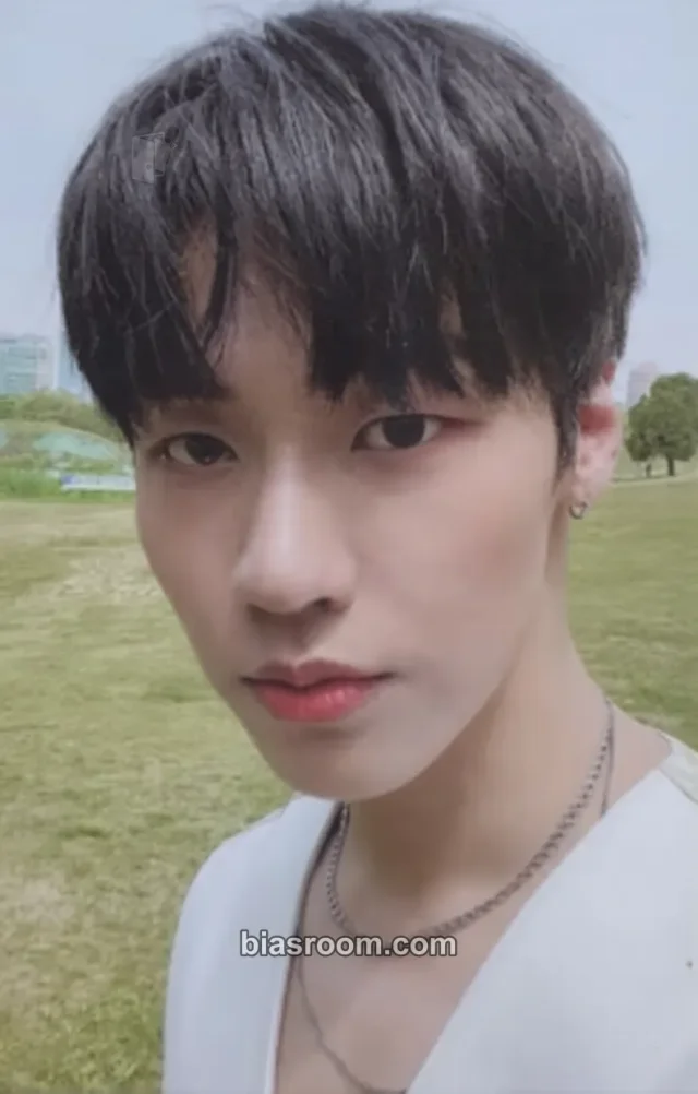 N.Flying - Seunghyub - Man on the Moon Album album photocard