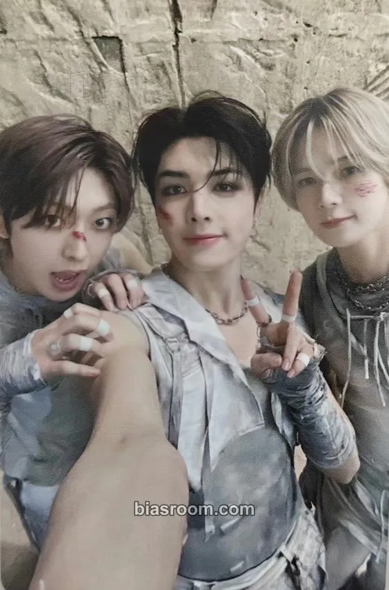 AWAKEN THE BLOODLINE (Asia Tour) Photocard - &TEAM - &TEAM K-pop photocard