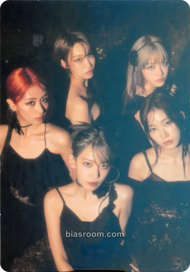 EASY Photocard - LE SSERAFIM - LE SSERAFIM K-pop photocard