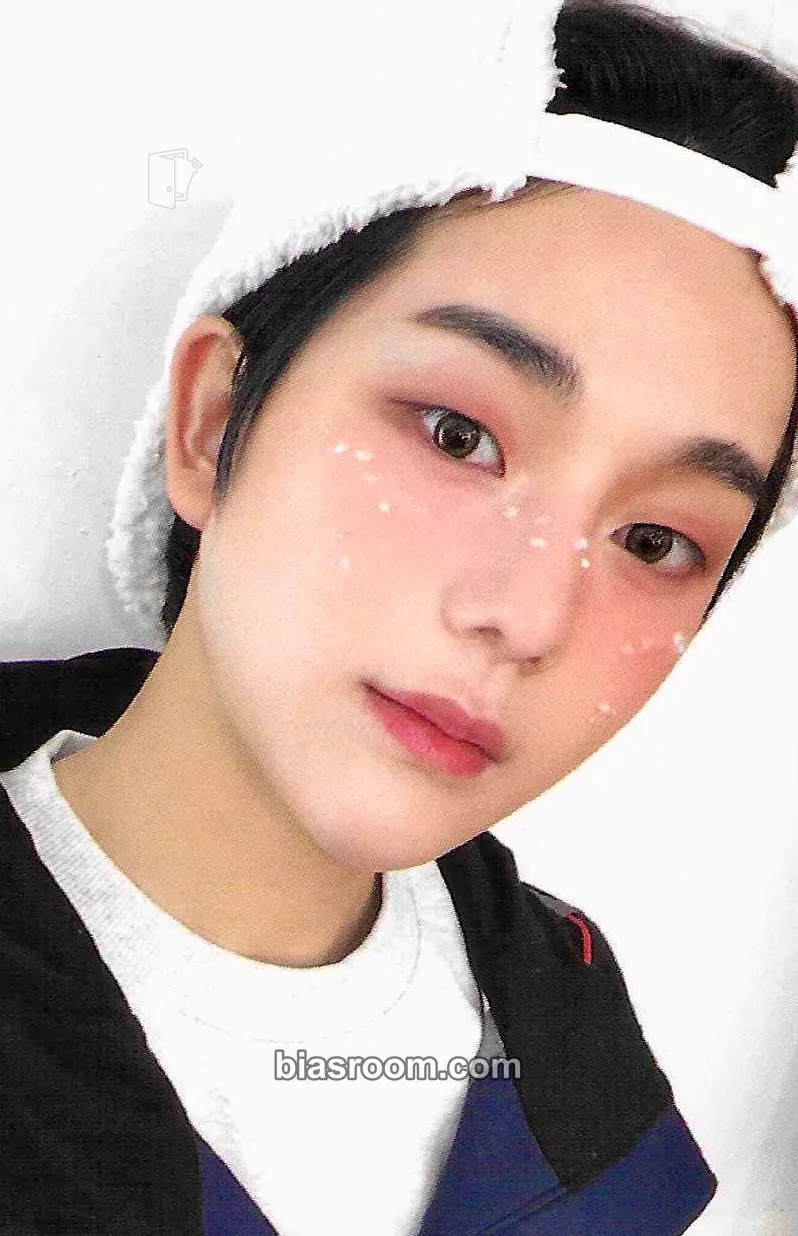 Hyunsoo LOVE NEVER DIES Photocard - TNX - TNX K-pop photocard