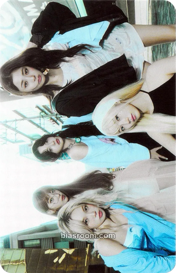 CRAZY Photocard - LE SSERAFIM - LE SSERAFIM K-pop photocard