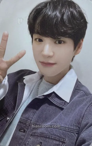 Chan Chronograph Photocard - VICTON - VICTON K-pop photocard