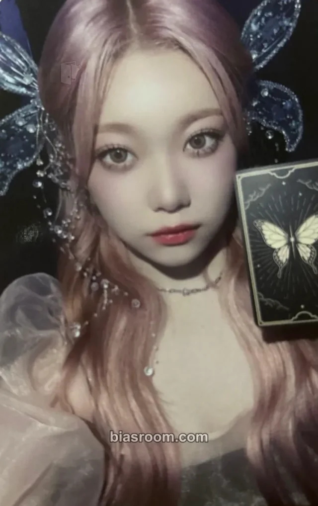 Billlie - Tsuki - Knock-on Effect: 1st Japanese Mini Album Album japanese album