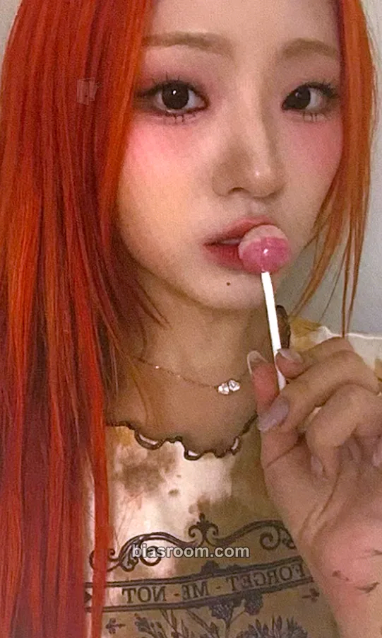 Chaerin Wild Cherry Photocard - ICHILLIN’ - ICHILLIN’ K-pop photocard