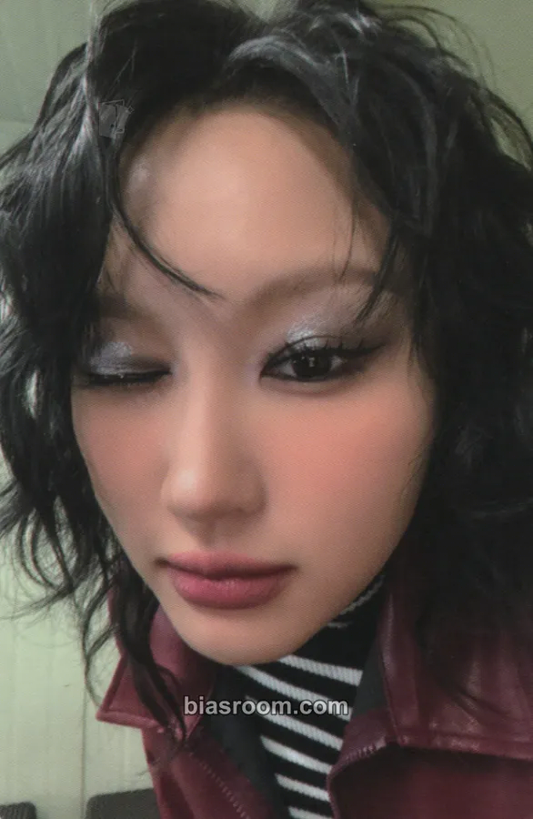 Siyeon We break, you awake. Photocard - ChRocktikal - ChRocktikal K-pop photocard