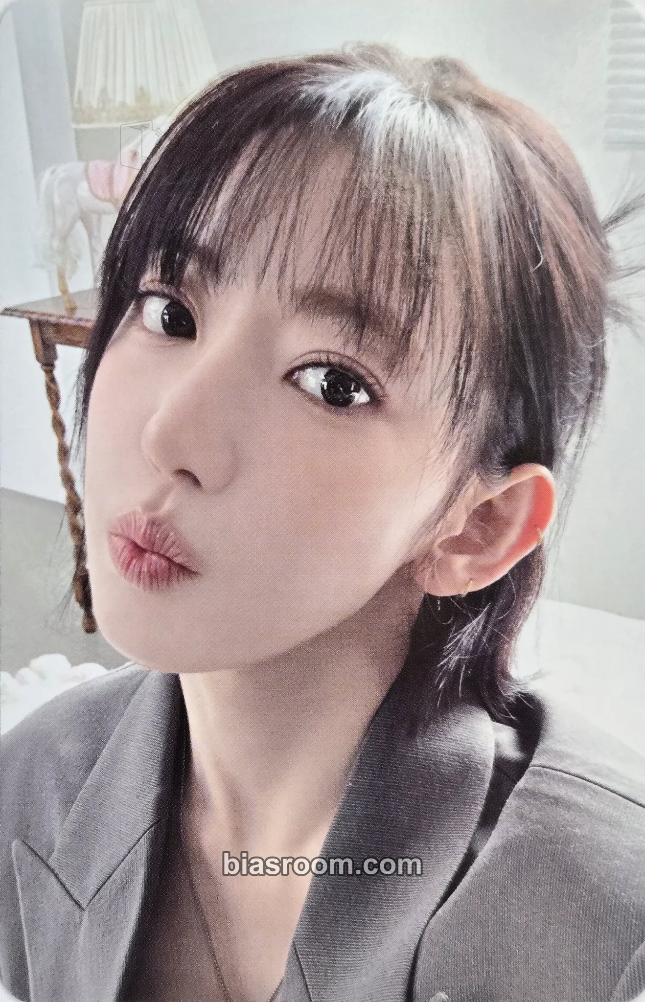 Sakura D'ICON Issue N°32 Photocard - LE SSERAFIM - LE SSERAFIM K-pop photocard