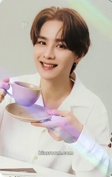 Kun 2024 Season's Greetings Photocard - WayV - WayV K-pop photocard