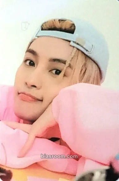 Yangyang 2024 Season's Greetings Photocard - WayV - WayV K-pop photocard