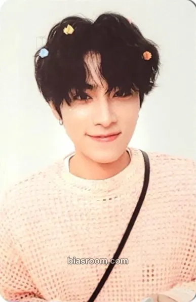 Xiaojun 2024 Season's Greetings Photocard - WayV - WayV K-pop photocard