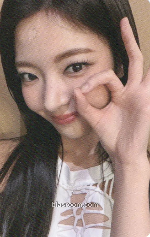 Lia TUNNEL VISION Photocard - ITZY - ITZY K-pop photocard