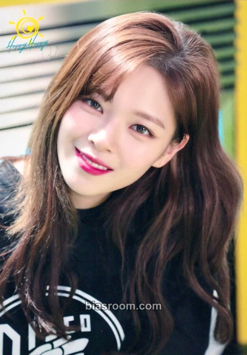 Jeongyeon Happy Happy Photocard - TWICE - TWICE K-pop photocard