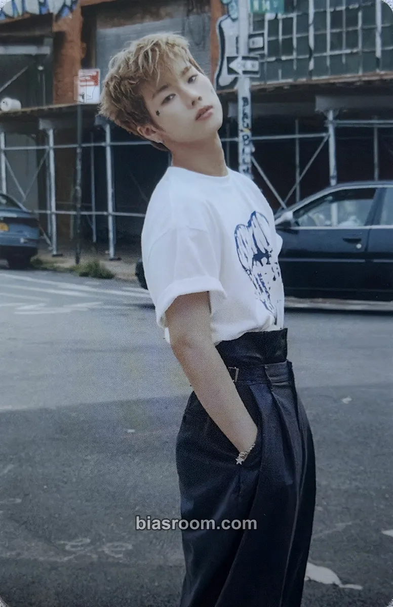 Jungsu Live and Fall Photocard - Xdinary Heroes - Xdinary Heroes K-pop photocard
