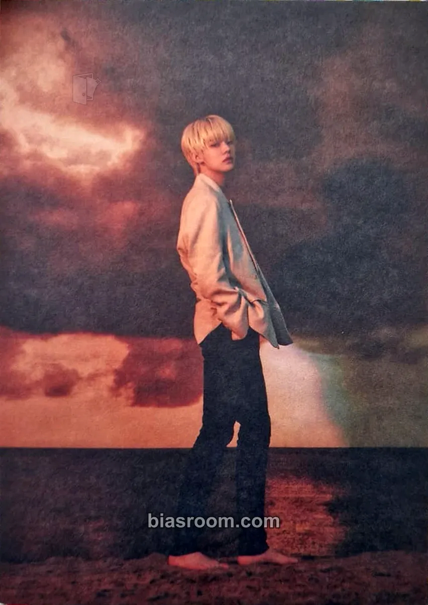 Yeonjun HYBE Insight Museum Photocard - TOMORROW X TOGETHER - TOMORROW X TOGETHER K-pop photocard