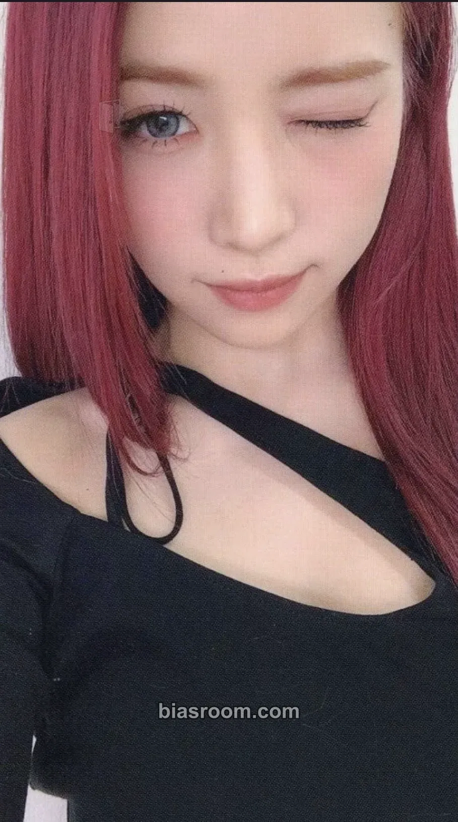 Maya RISE UP Photocard - NiziU - NiziU K-pop photocard