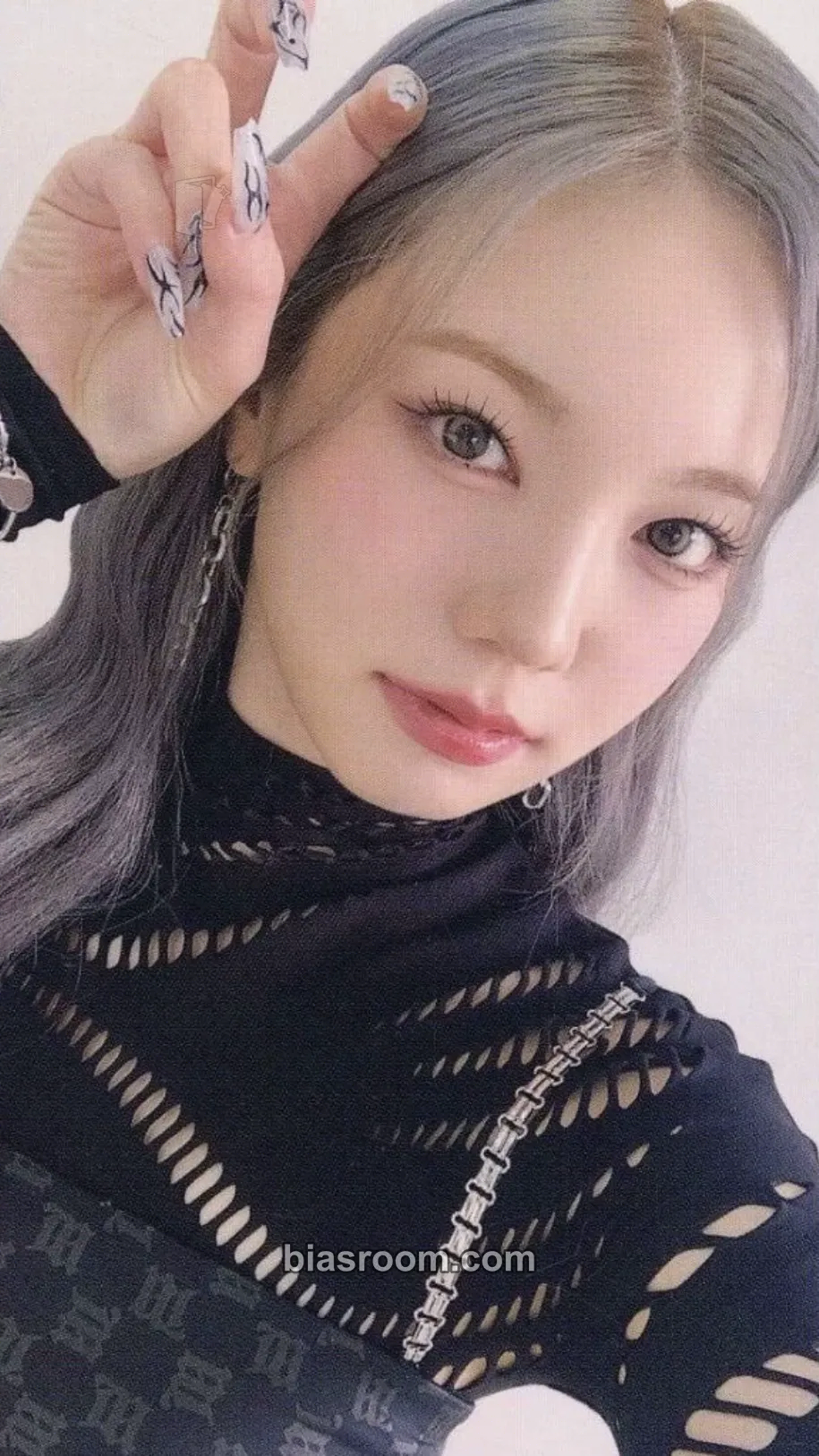 Ayaka RISE UP Photocard - NiziU - NiziU K-pop photocard