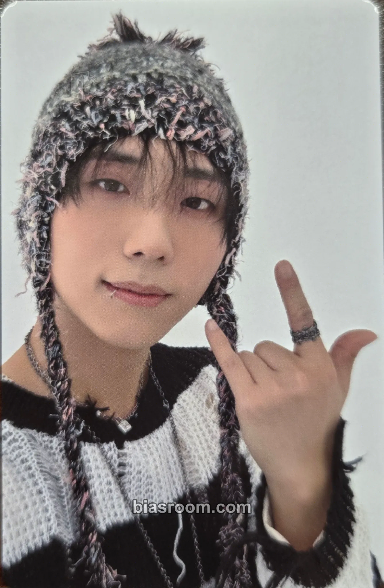 Gunil Beautiful Mind World Tour Photocard - Xdinary Heroes - Xdinary Heroes K-pop photocard