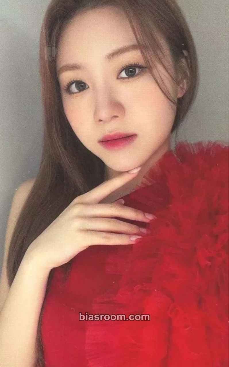 Dahyun Fiore Photocard - Rocket Punch - Rocket Punch K-pop photocard