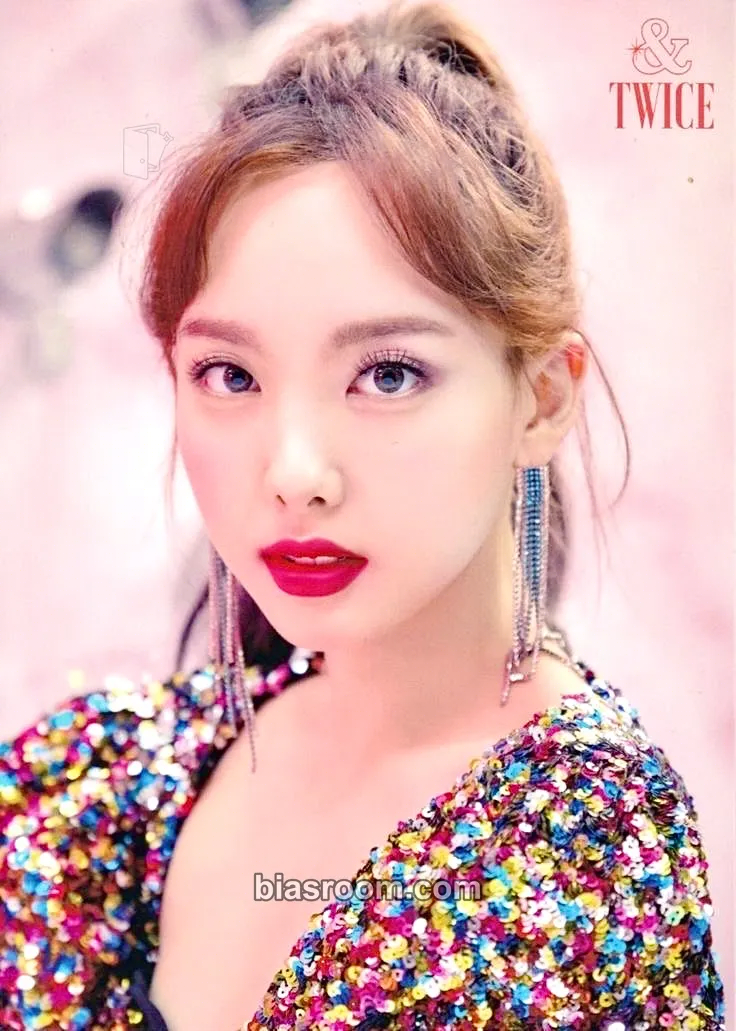 Nayeon &TWICE Photocard - TWICE - TWICE K-pop photocard