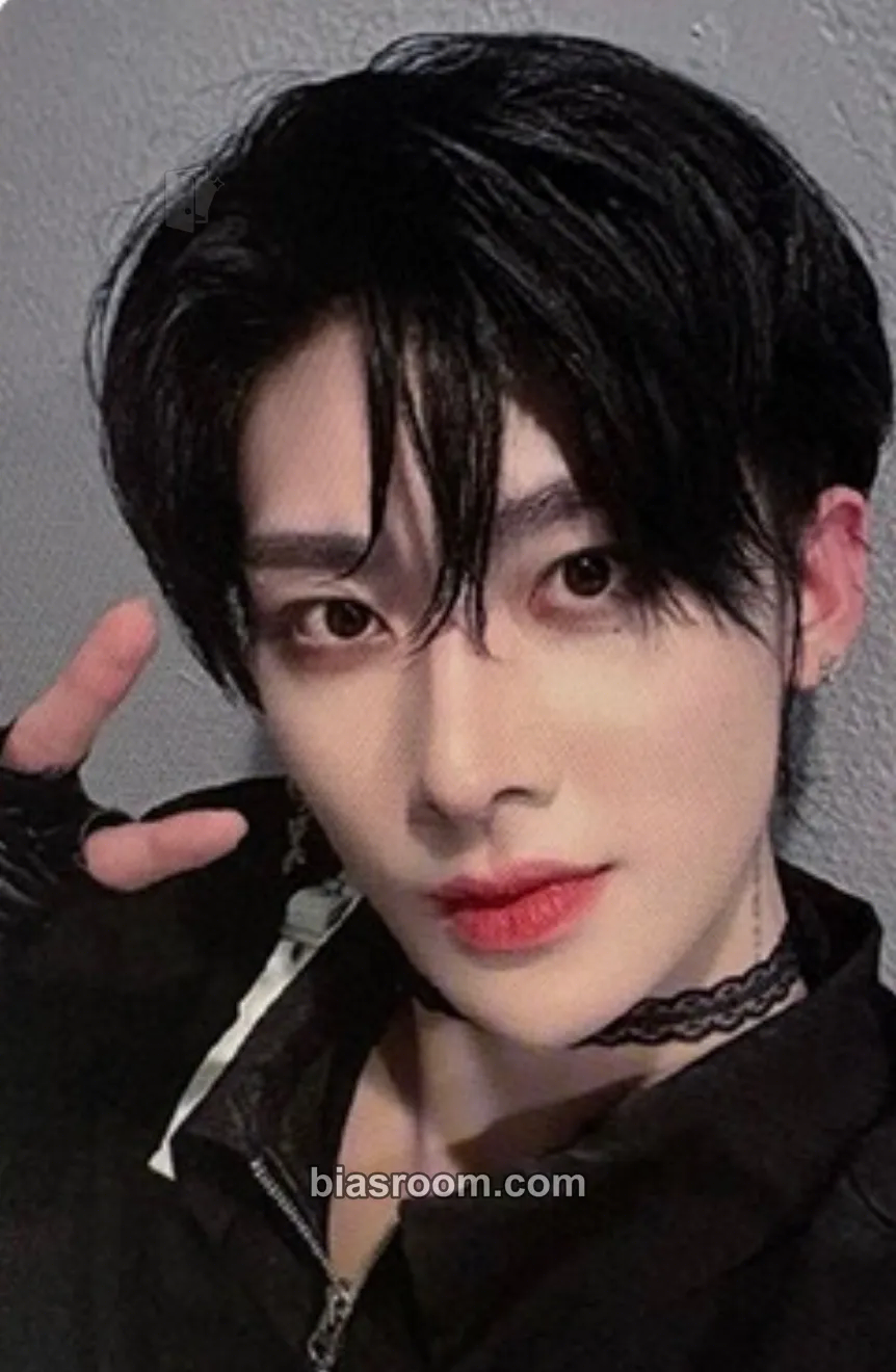 Ricky Cinema Paradise Photocard - ZEROBASEONE - ZEROBASEONE K-pop photocard