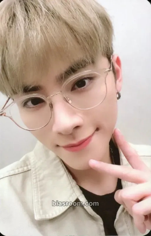 Xiaojun 2023 NCT CCOMAZ GROCERY STORE POP-UP Photocard - NCT - NCT K-pop photocard