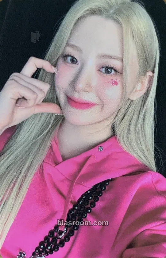 Seeun Teddy Bear Photocard - STAYC - STAYC K-pop photocard